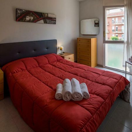 Apartamento Castell De Perelada Apartment Girona Bagian luar foto