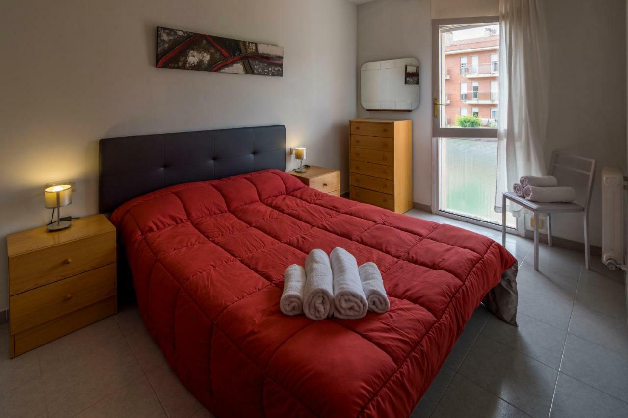 Apartamento Castell De Perelada Apartment Girona Bagian luar foto