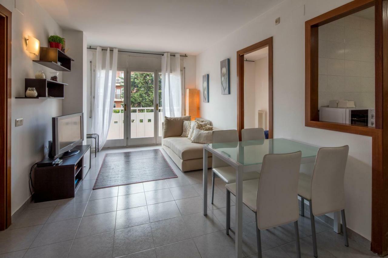 Apartamento Castell De Perelada Apartment Girona Bagian luar foto
