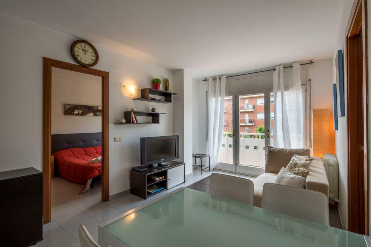 Apartamento Castell De Perelada Apartment Girona Bagian luar foto